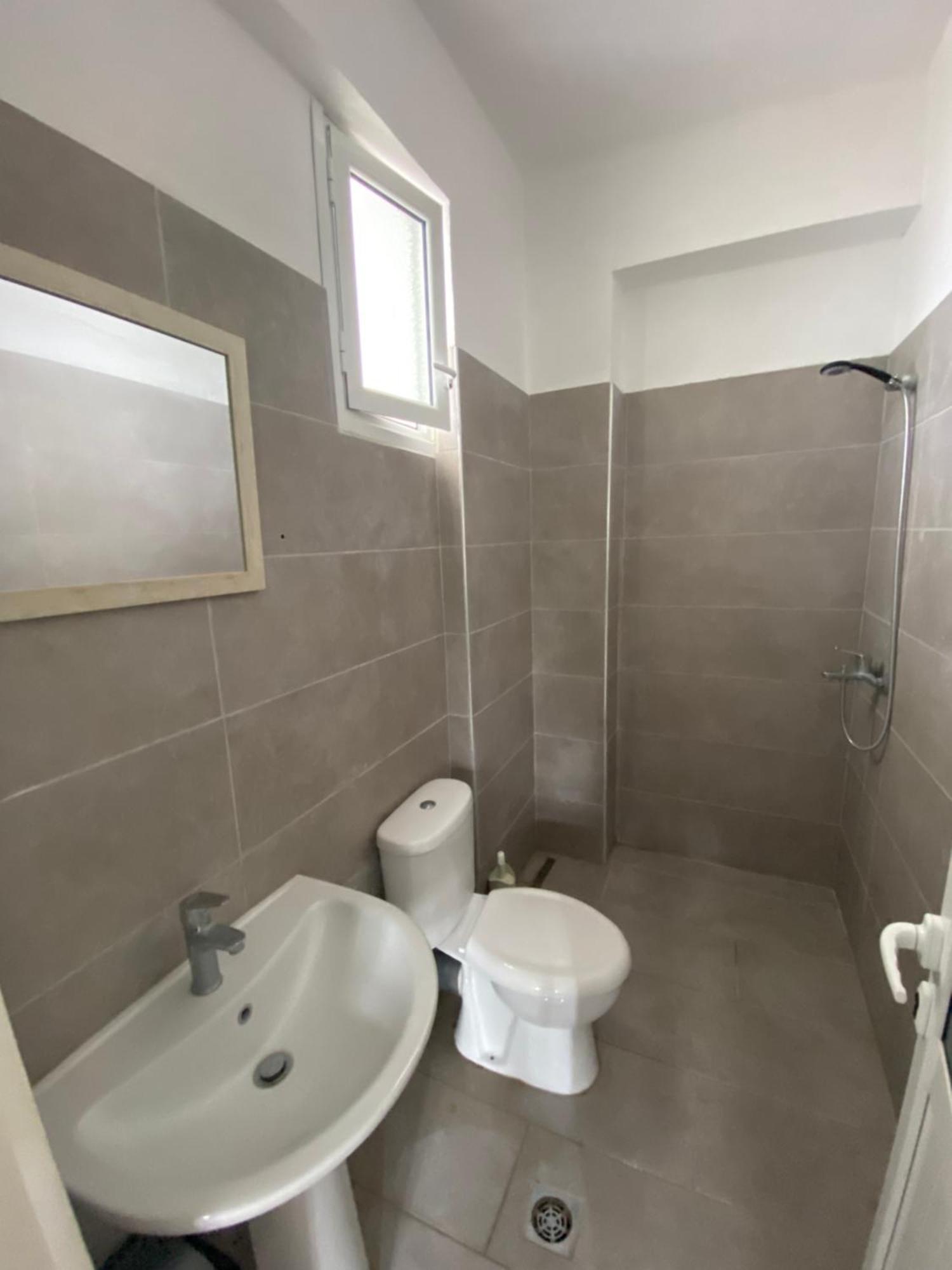 Eleni'S Holiday Rooms Химара Экстерьер фото