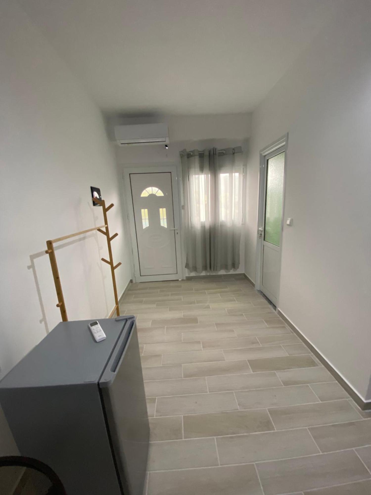 Eleni'S Holiday Rooms Химара Экстерьер фото