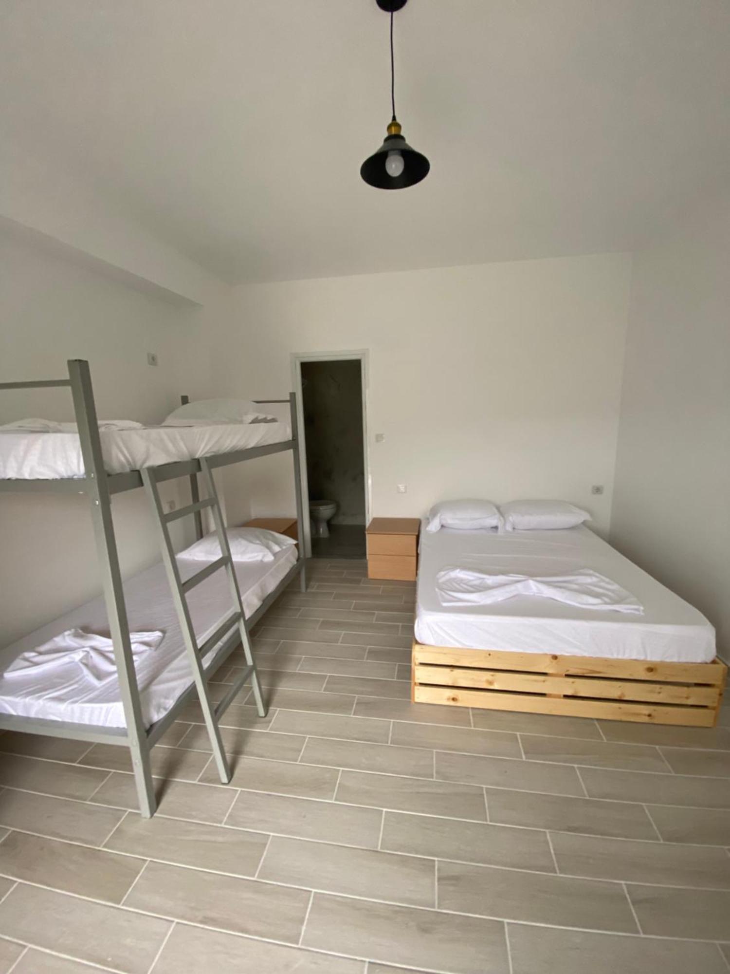 Eleni'S Holiday Rooms Химара Экстерьер фото